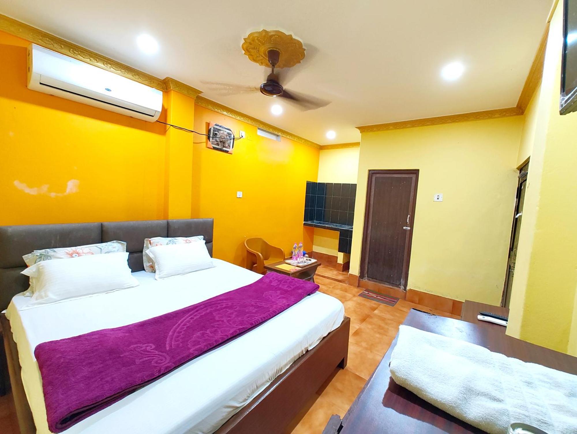 Goroomgo Sahoo Palace Puri - Prime Location Near Sea Beach - Excellent Service With Parking Facilities Exterior photo