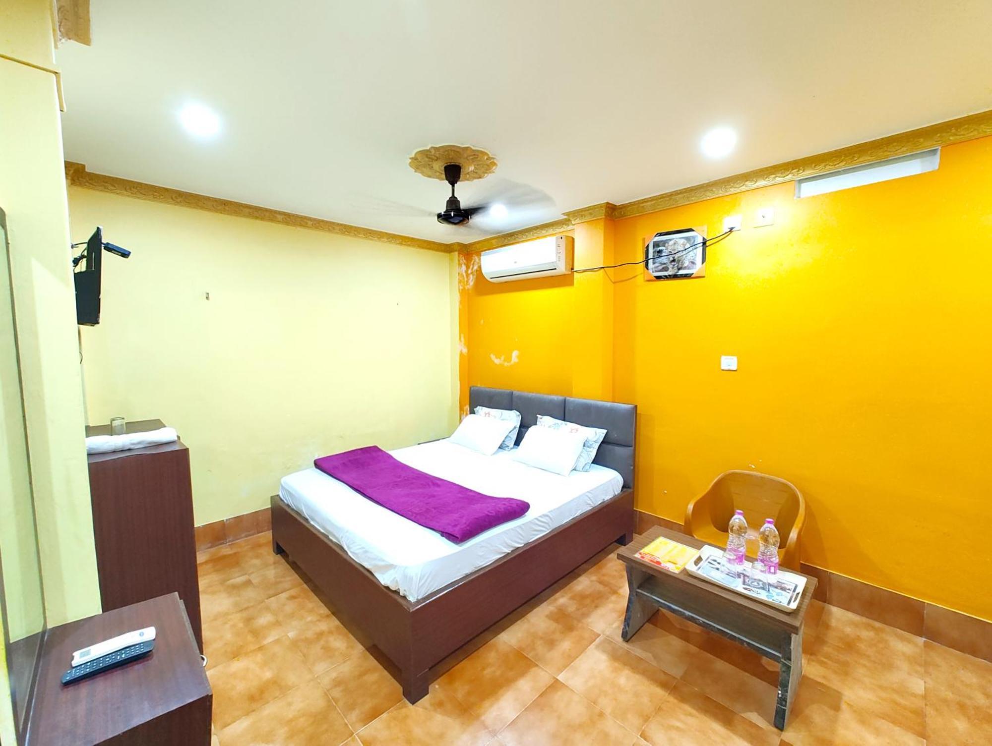 Goroomgo Sahoo Palace Puri - Prime Location Near Sea Beach - Excellent Service With Parking Facilities Exterior photo